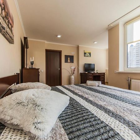Super Comfort Flat For You Near The Metro. Киев Экстерьер фото