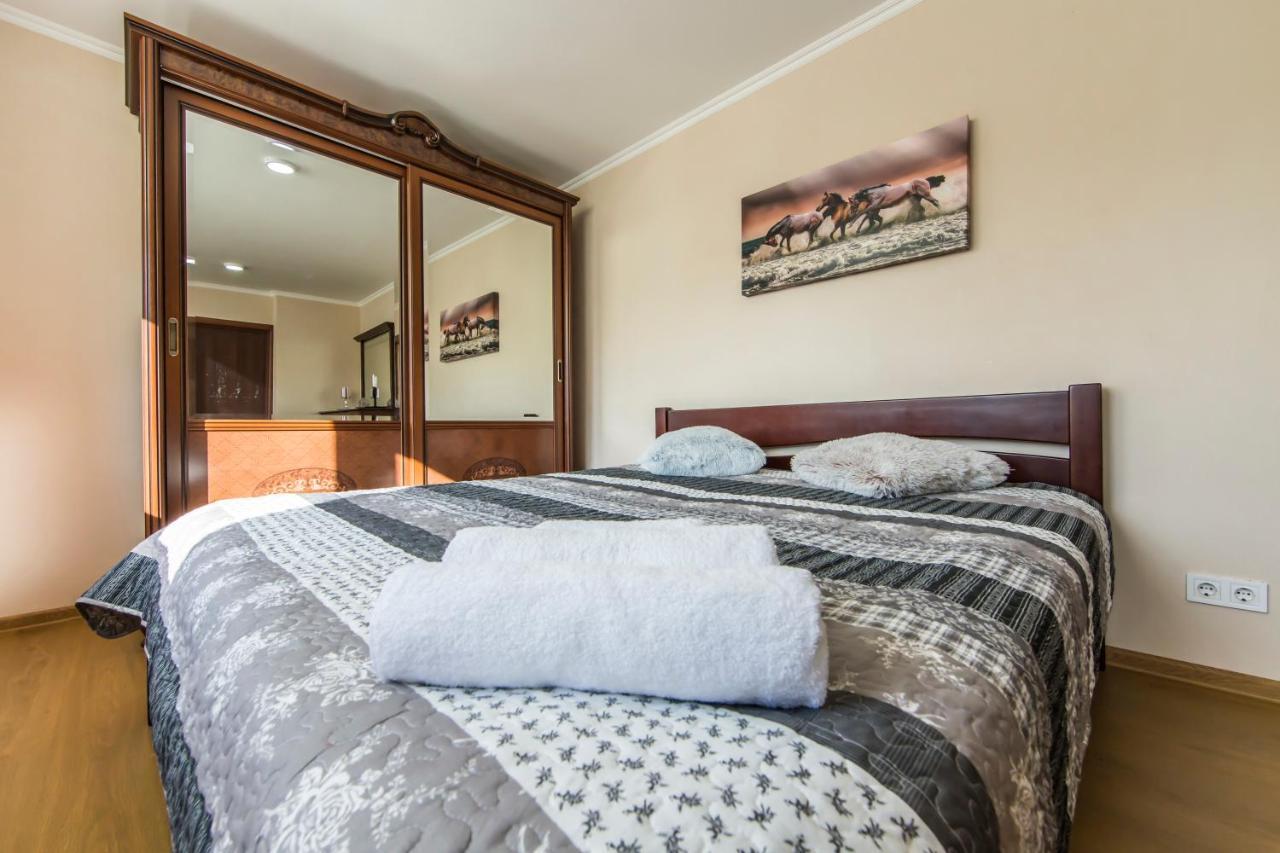 Super Comfort Flat For You Near The Metro. Киев Экстерьер фото